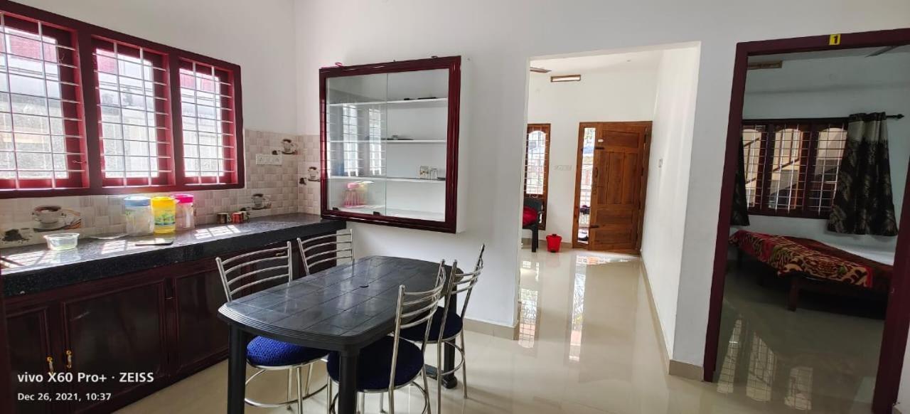 Spice Cottage Homestay Thekkady Exteriör bild