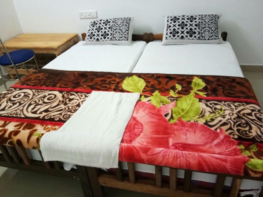 Spice Cottage Homestay Thekkady Exteriör bild